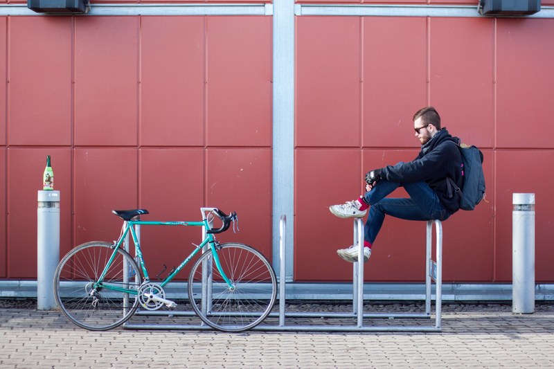 tourist bicycle and teenager 4k