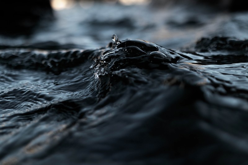 wave water ripple and splash 4k