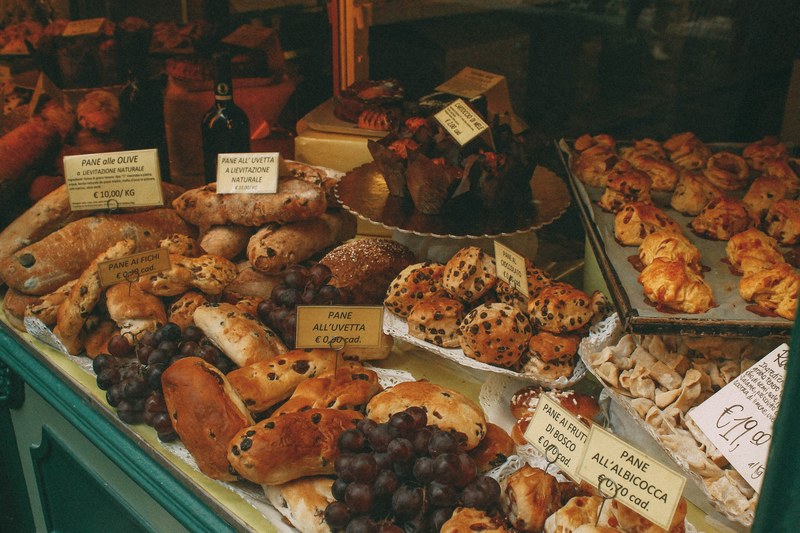 olive pane bergamo and italy 4k