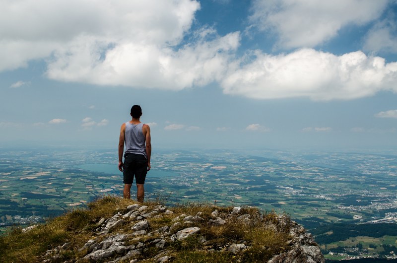 solitude summit man and horizon 4k