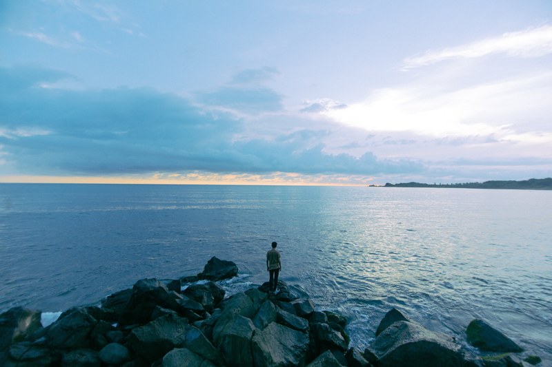 sea ocean water and rock 4k