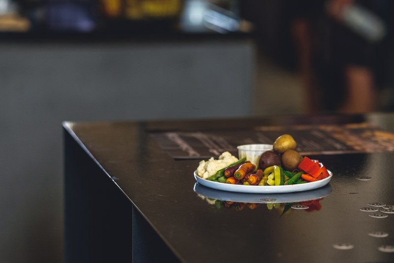 crew cafe counter plate and cauliflower 4k
