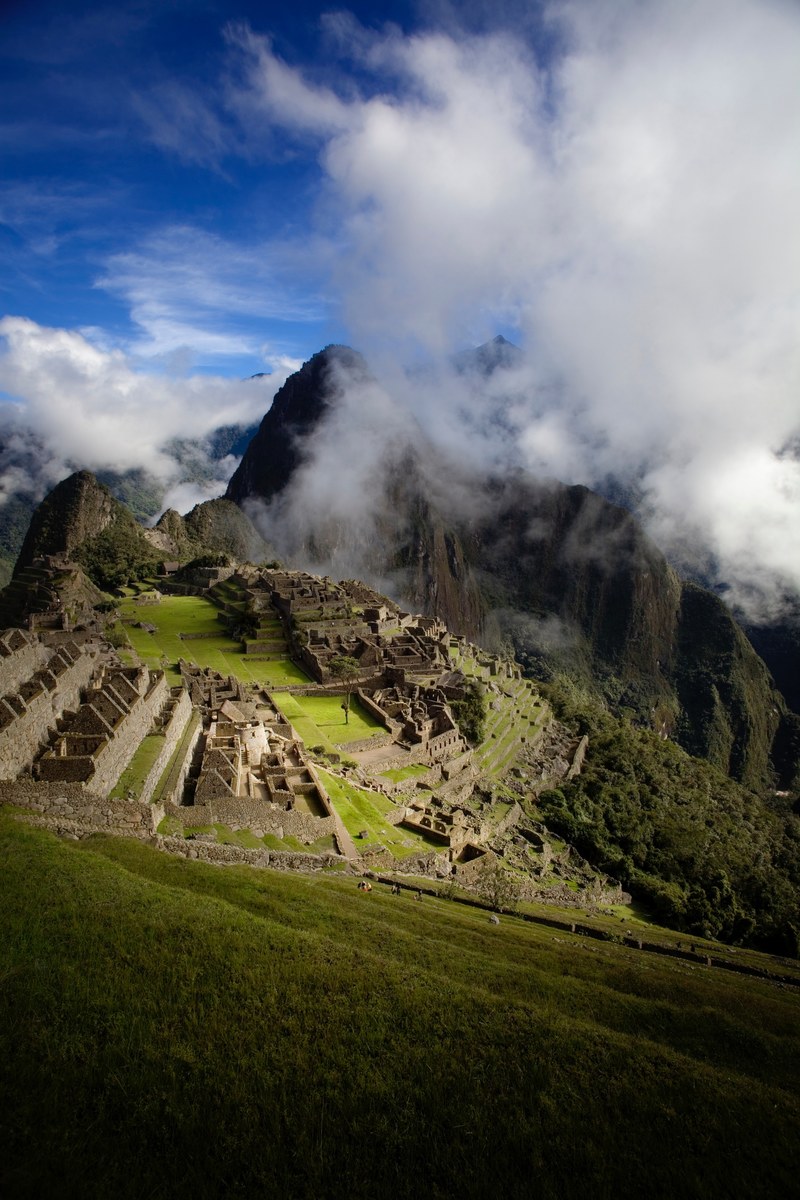 cloudy day overlooking the ruins of machu picchu, ruins of machu picchu 4k