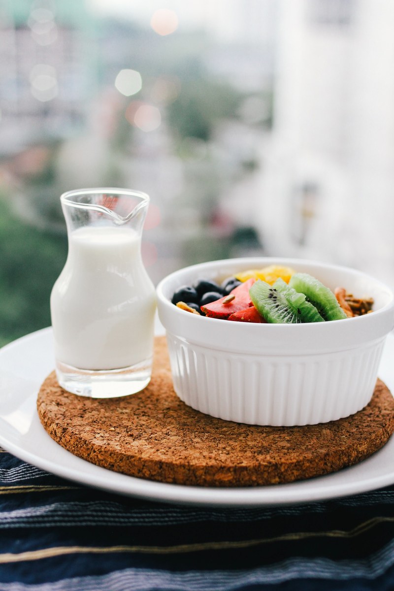milk and a bowl of fruit for a healthy breakfast, healthy breakfast 4k