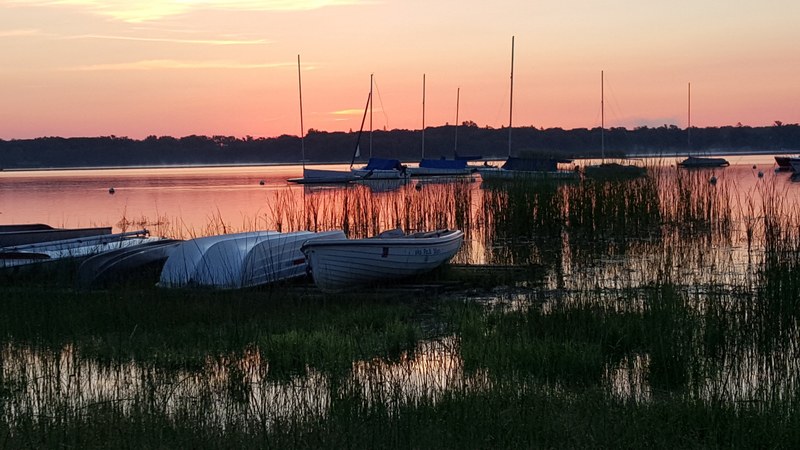 sunrise sail boat white bear lake and miracle morning 4k