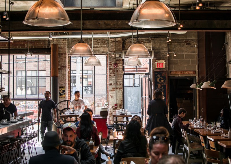 people chatting in a coffee shop in toronto, chatting in a coffee shop 4k