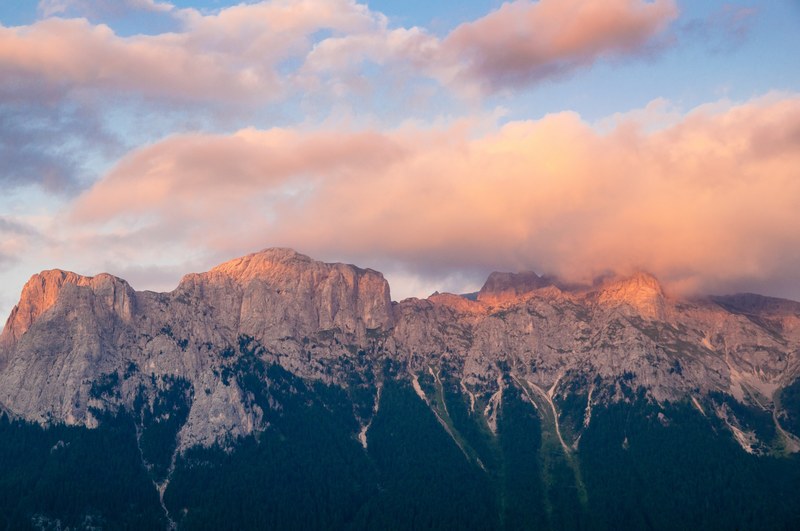 cloud mountain rock and cliff 4k