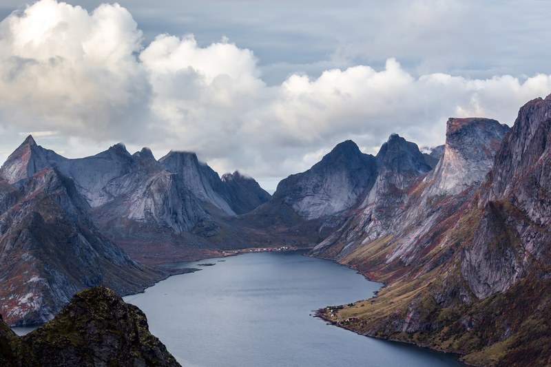 hiking in norwegian autumn 4k