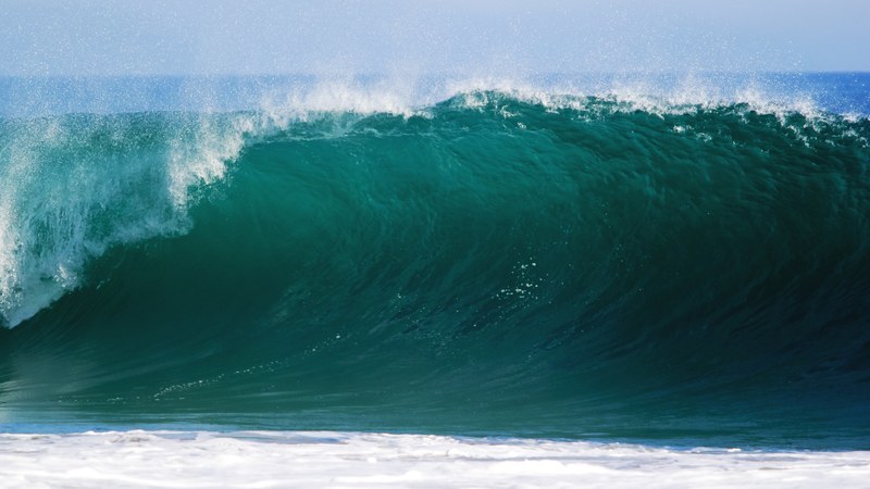 big surf wave at laguna beach, huge rolling wave 4k