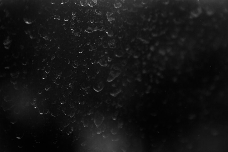 droplet sand water and shell 4k