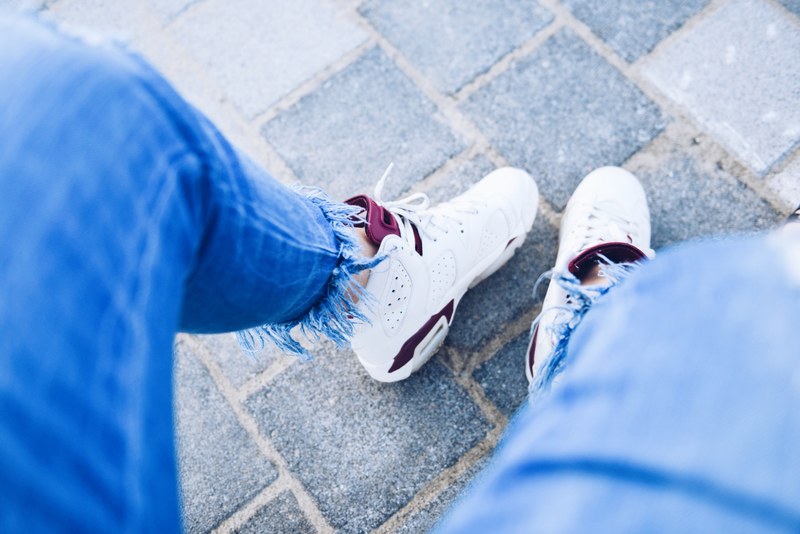 sneaker jeans leg and feet 4k