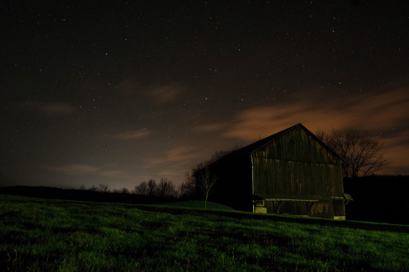 barn night star and farm 4k
