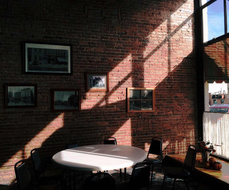 brick wall room wall and light 4k