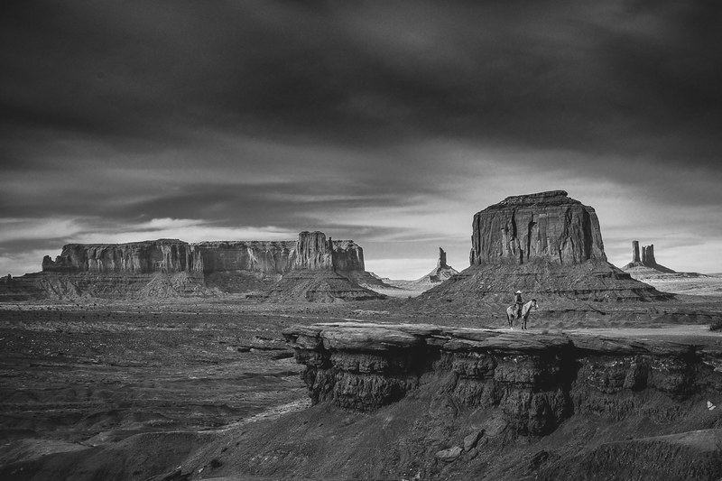 black amp white mountain mesa and monument valley 4k
