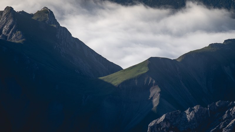 mountain cloud peak and range 4k