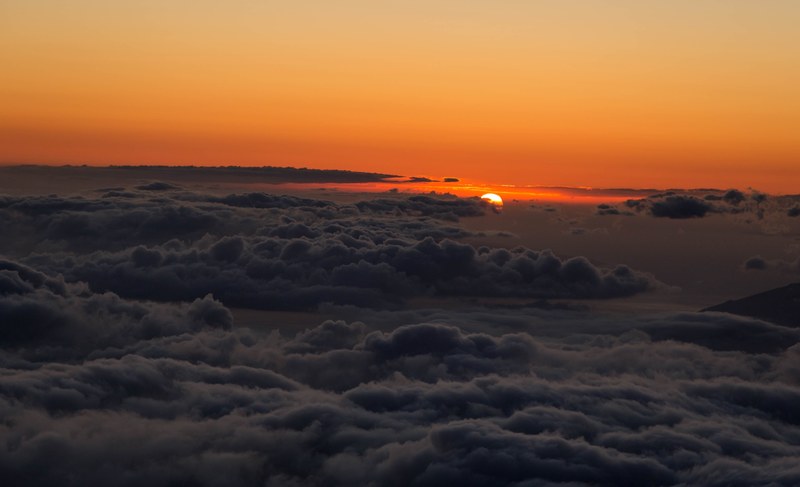 sun haleakala volcano and dramatic 4k