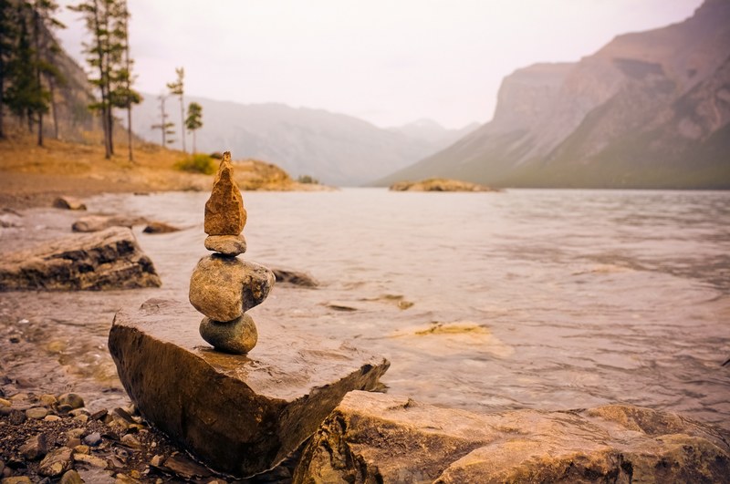 stone british columbium bc and minnewanka 4k