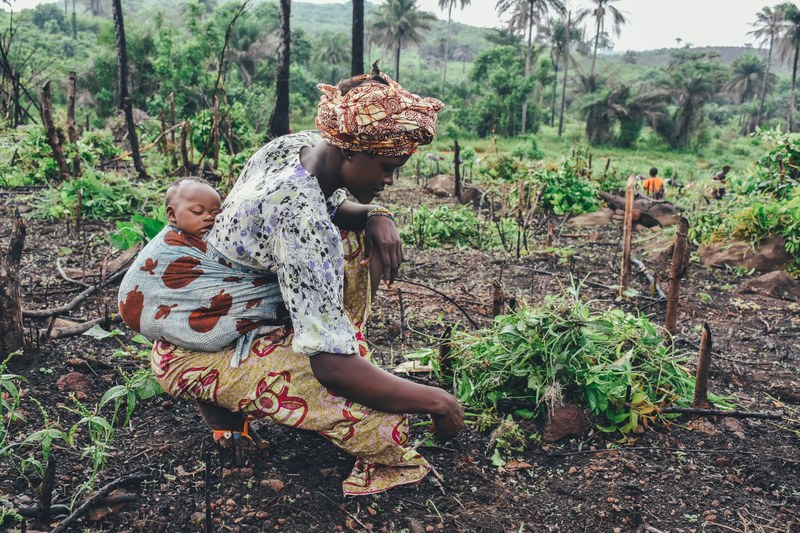 africa carry infant and baby 4k