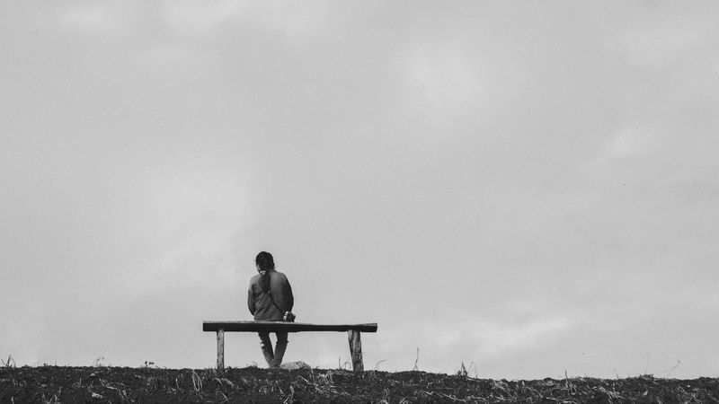 bench, man, bw, loneliness, 4k