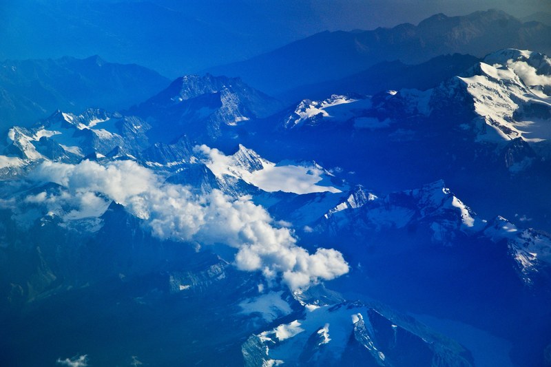 cloud snow mountain and alpe 4k