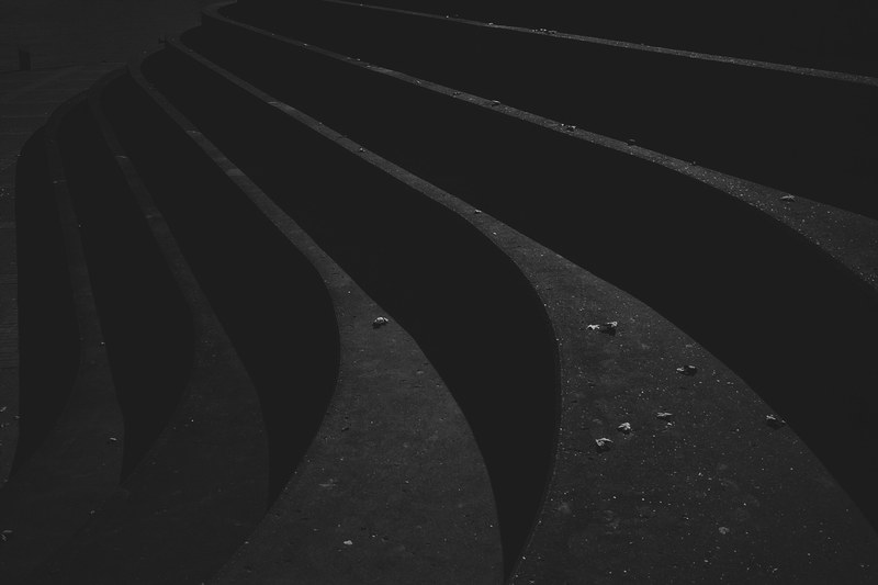 dark abstract black and white and graphic 4k