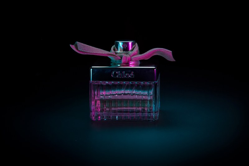 perfume scent pink and ribbon 4k