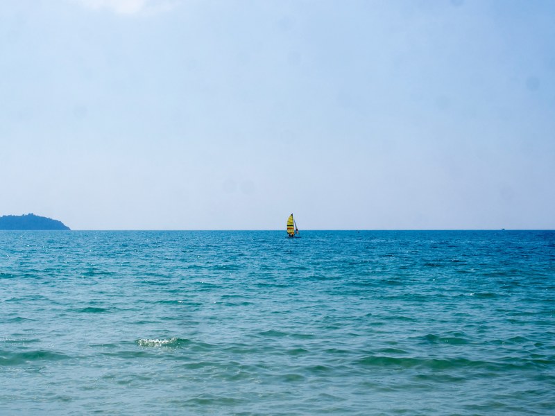 kai bae beach in koh chang 4k
