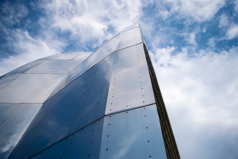 sky cloud steel and building 4k