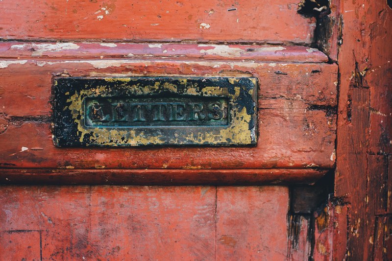 grunge door and letterbox 4k