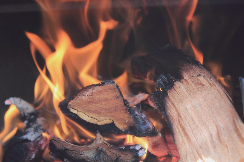 fire wood flame and burning 4k