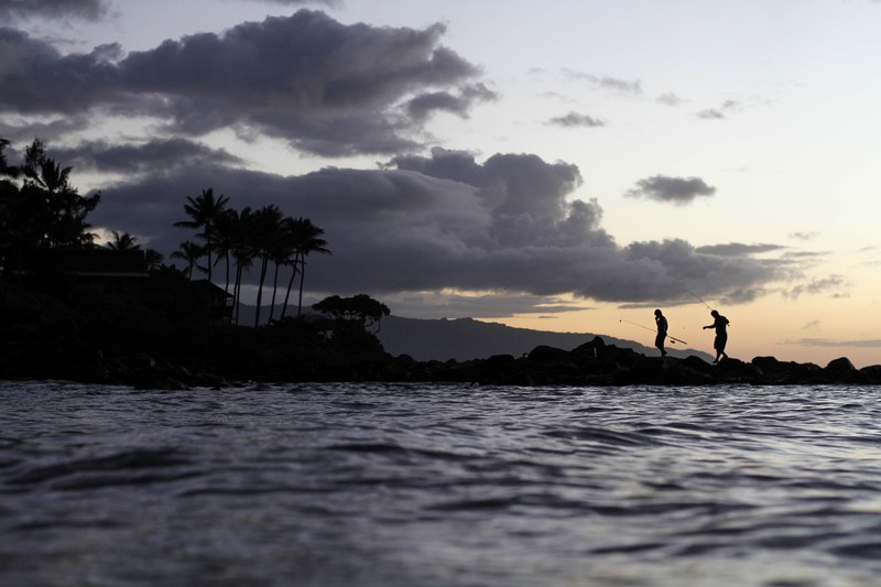 people out in the ocean in hawaii, _hawaii beach ocean 4k