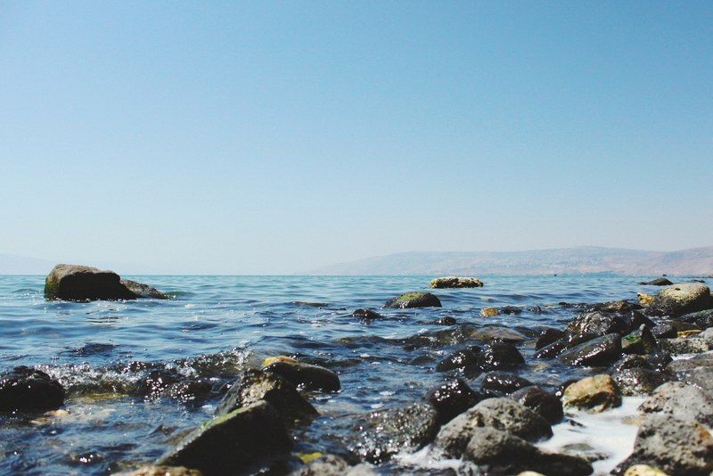 rock sea water and ocean 4k