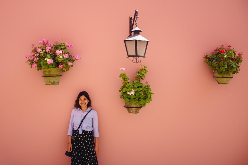 color lamp wall and woman 4k