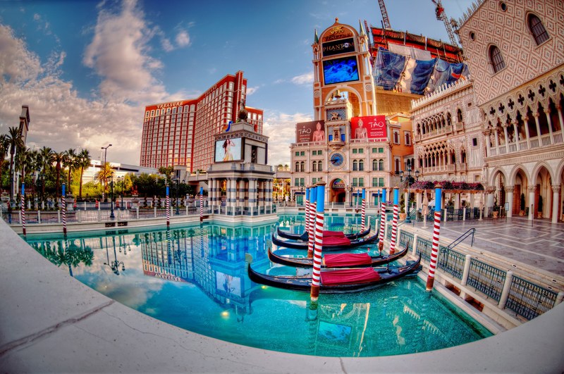 several gondolas in a pool in las vegas, venetian las vegas pool 4k