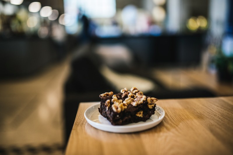 cafe table sweet and dessert 4k