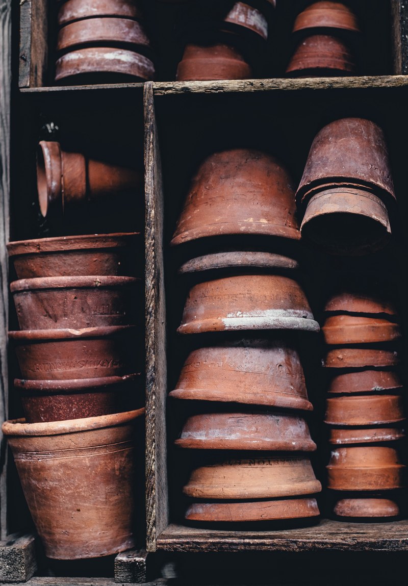 pots stacked in a cupboard, pots in a cupboard 4k