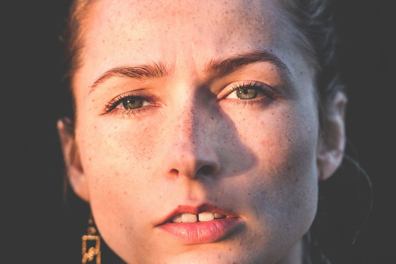 eye freckle lip and face 4k