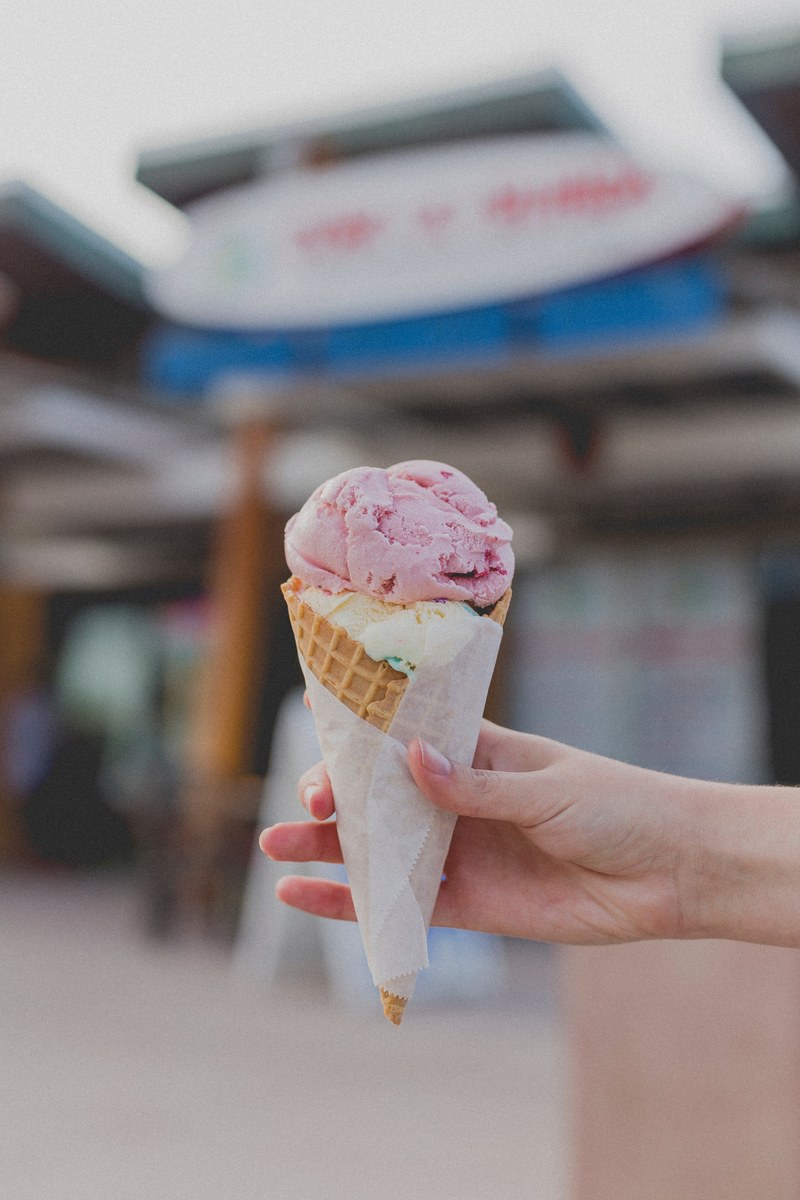 ice cream hand ice cream cone and tissue hd, 4k