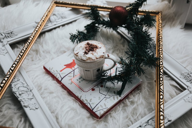 book christmas festive and frame 4k