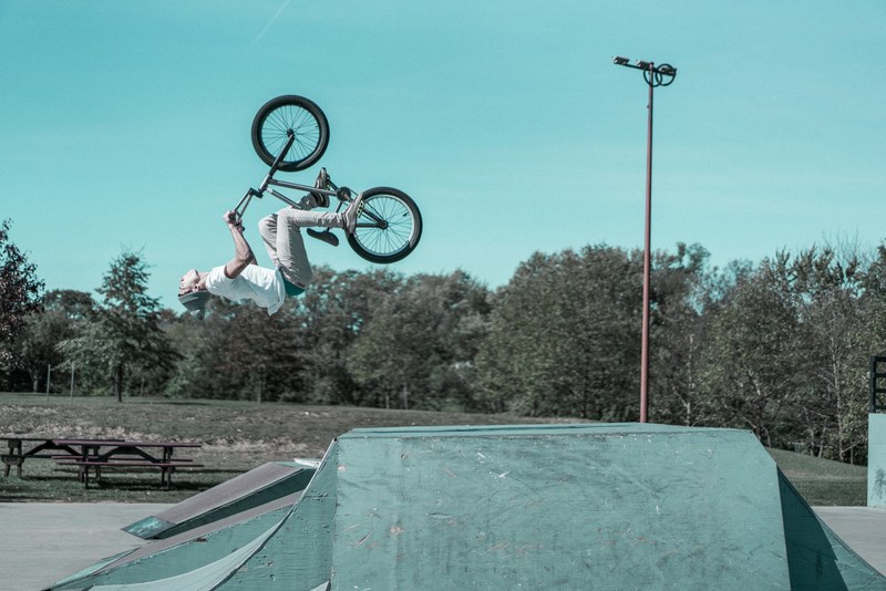 bike bmx jump and trick 4k