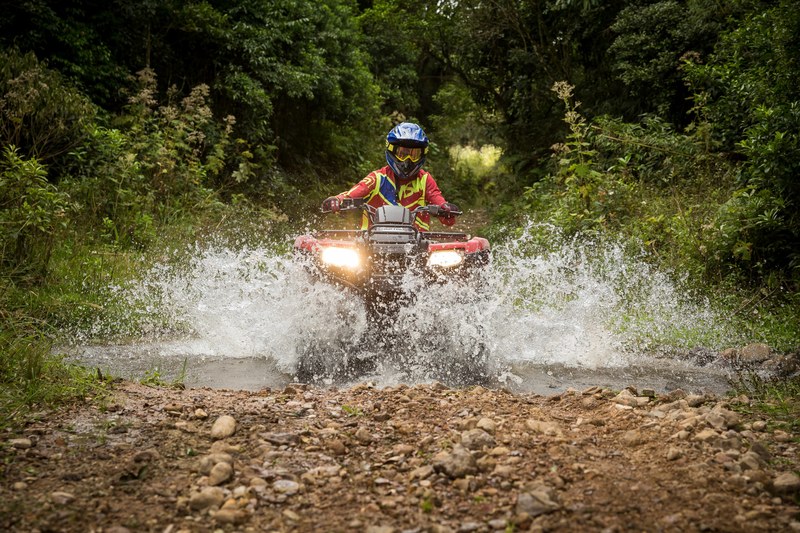 quadriciclo dust adventure cruzando rio 4k