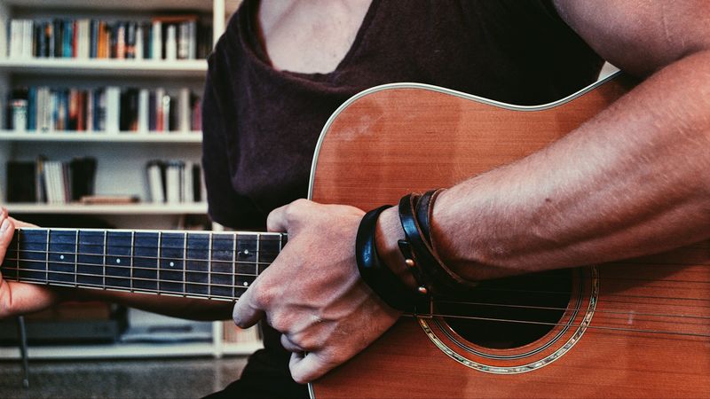 guitar, hand, musical instrument, 4k