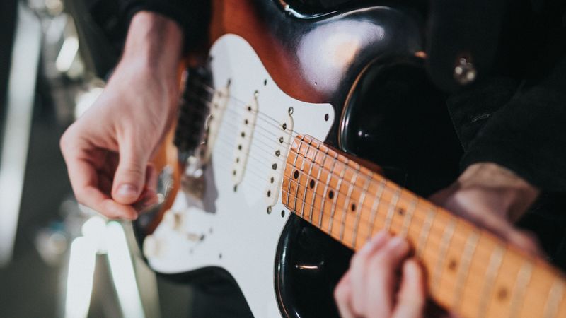 electric guitar, guitar, guitarist, musical instrument, pick, 4k