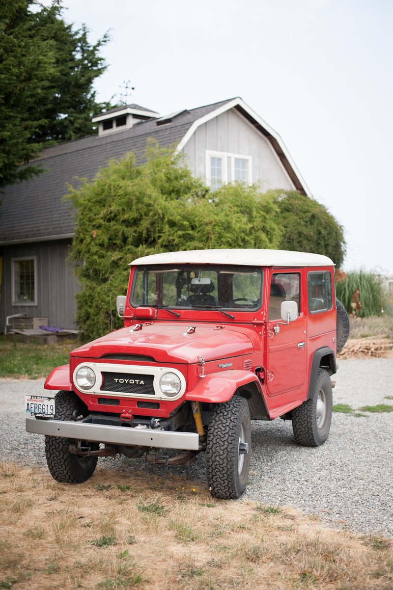 red jeep land cruiser and car hd, 4k