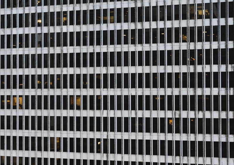 the glass windows facade of the embarcadero center, _windows 4k