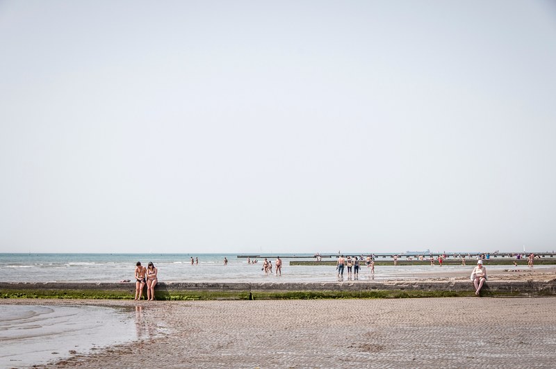 happy people and couple enjoying time on beach in grado italy, vacation on grado beach 4k