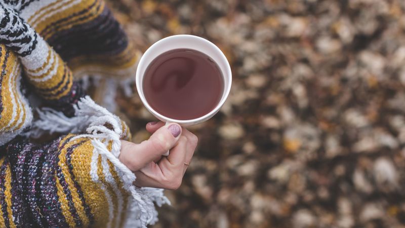 cup, tea, jacket, hand, 4k