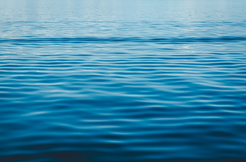 ripples on the blue surface of a body of water, blue water ripples 4k