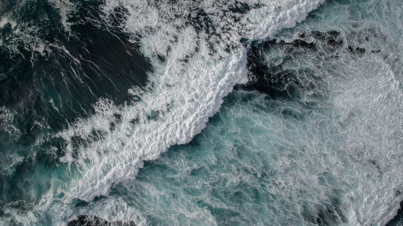 drone view of ocean wave at childrens pool beach, la jolla waves 4k