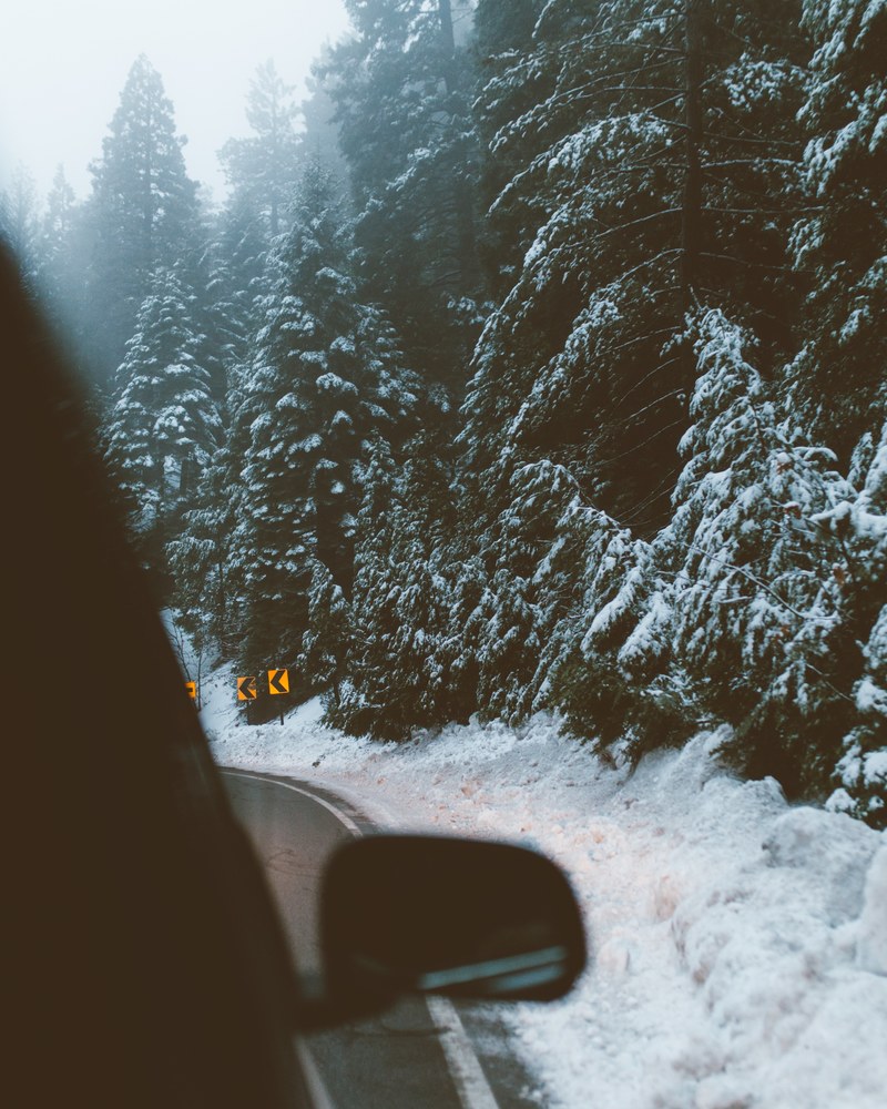 driving around a turn on a forest road in the winter at lake arrowhead in california, lake arrowhead winter drive 4k